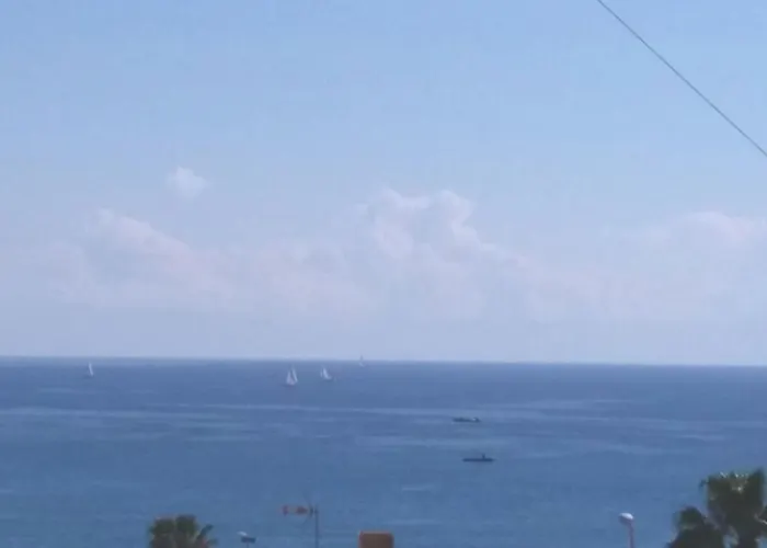 Magnifico Junto Playa Y Centro Ciudad - Aire Acondicionado * لقنت
